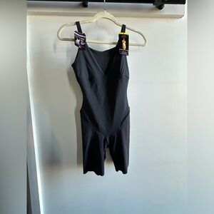 NEW Maidenform Size Medium Thigh Slimmer Firm Control Black Shapewear